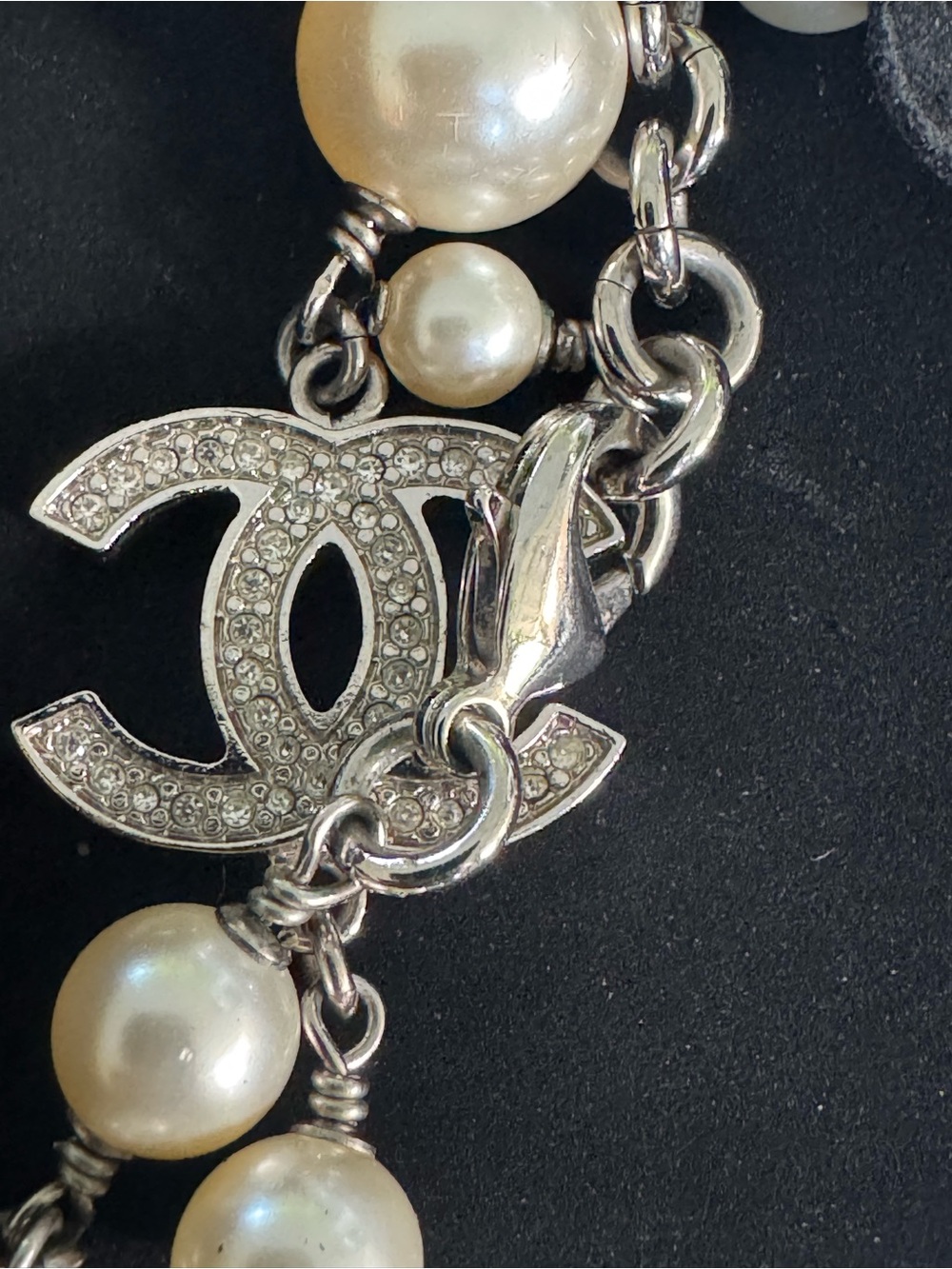 CHANEL Iconic Ivory Pearl CC Logo Long Chain Necklace - Picture 9 of 16